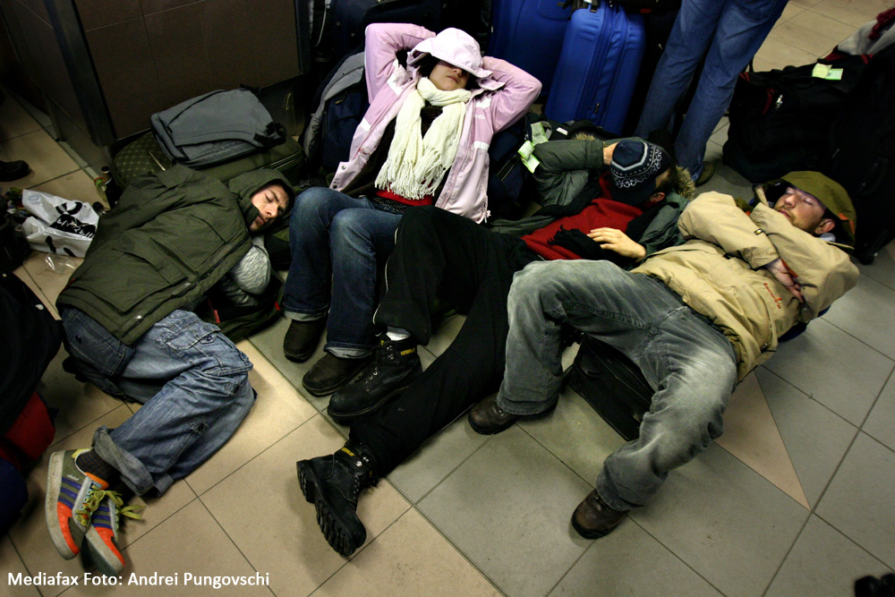 Curse anulate. Aeroportul Otopeni. 4 ianuarie 2008.