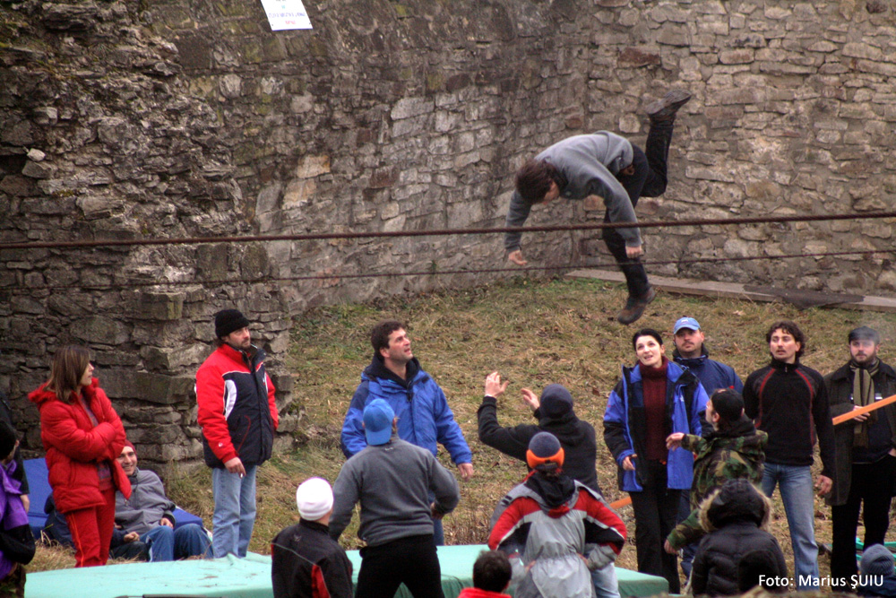 Repetiţii pentru asaltul Cetăţii. Suceava, februarie 2008.