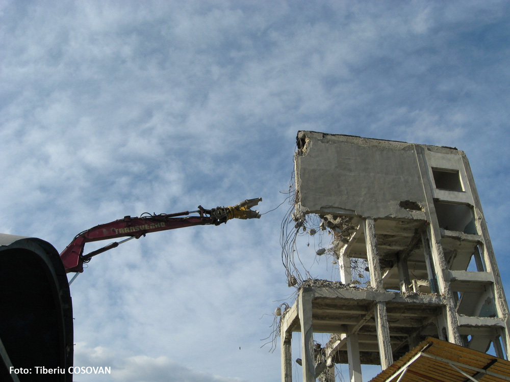 Atacul anacondei. Suceava, martie 2008.