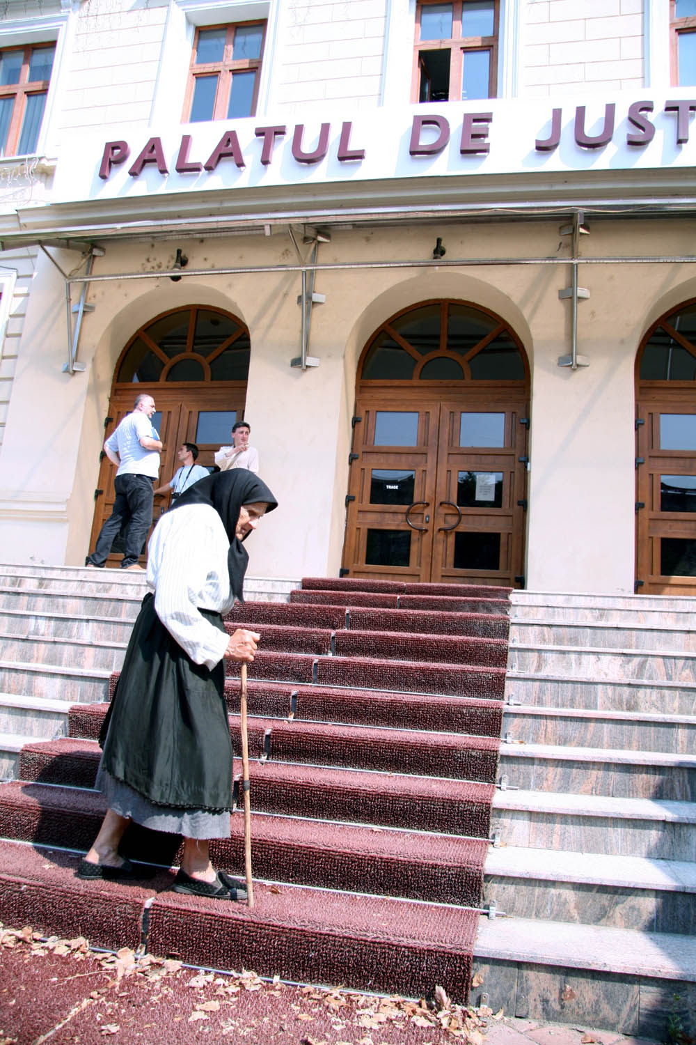 In Cautarea Dreptatii