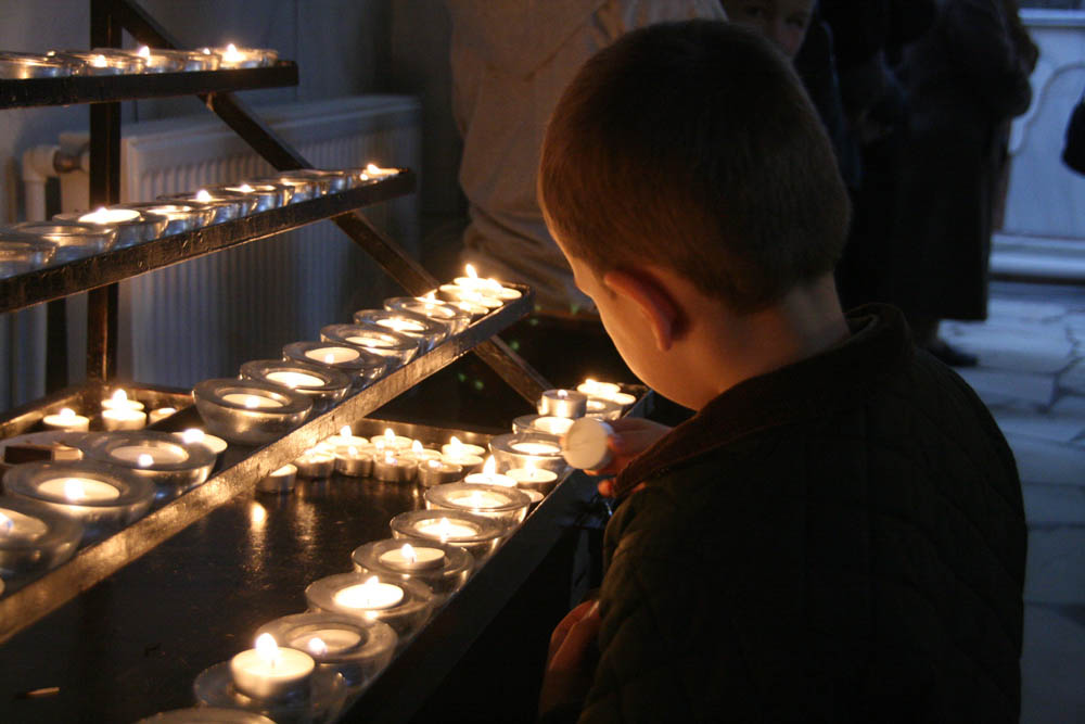 Rugaciune. FOTO: Marius SUIU