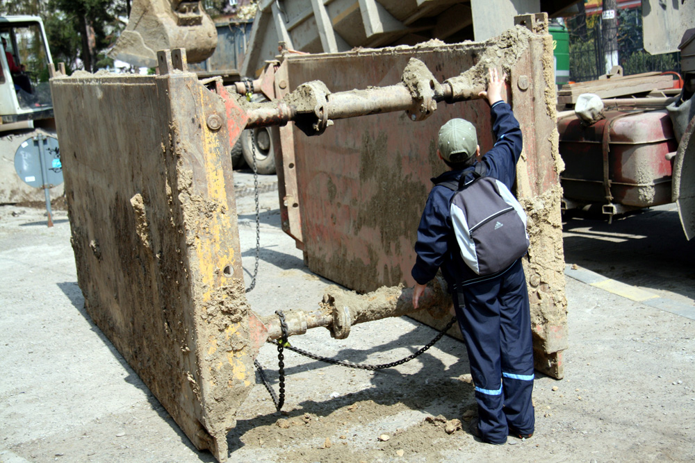 Viata de zi cu zi printre lucrari Ispa. Foto: Marius SUIU
