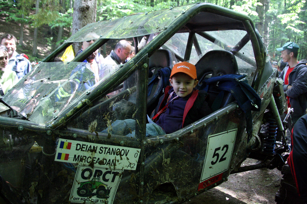 Si mie-mi place andrenalina! Bucovina Off-Road Challenge, Gura Humorului, 23 mai 2010. Foto: Marius SUIU