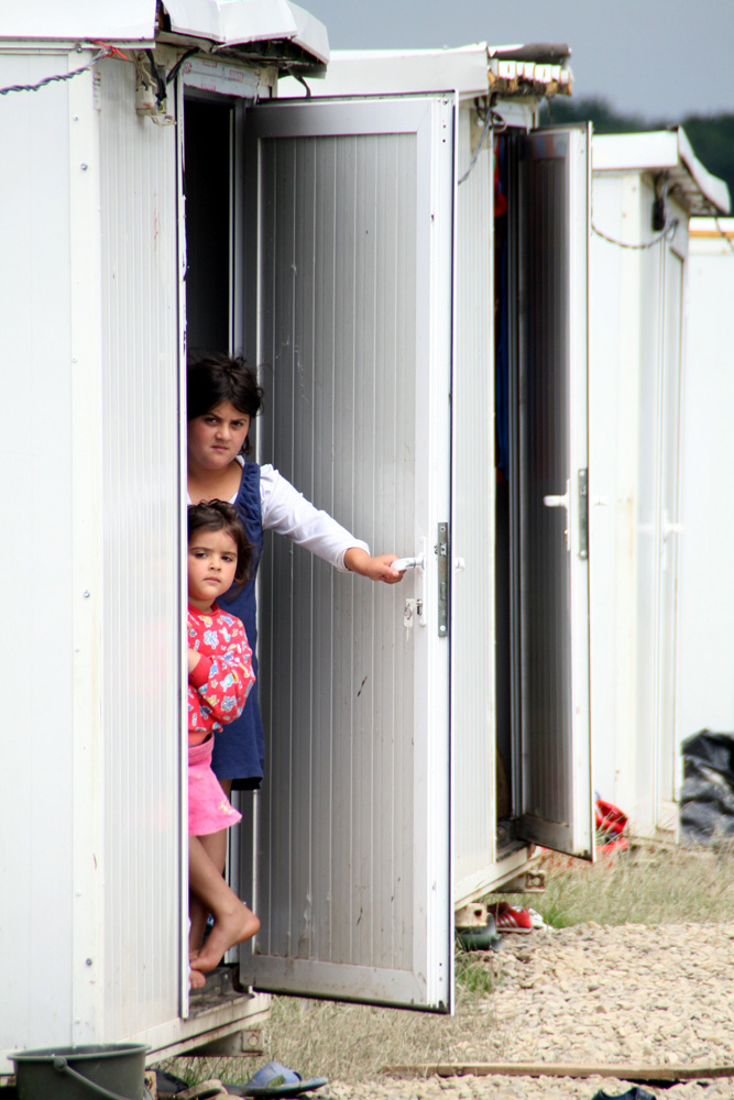 Sinistraţii. Pătrăuţi, iulie 2010. Foto: Marius ŞUIU