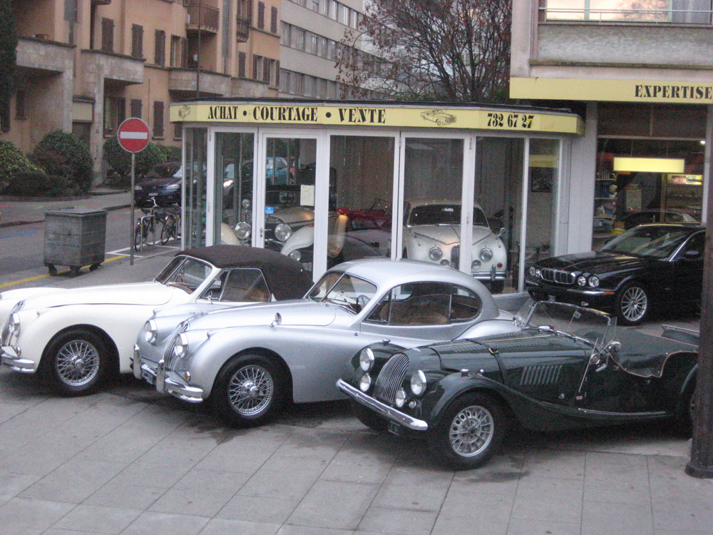 Cumparaţi...sau ramineti doar cu privitul (Elveţia). Foto: Daniela MICUTARIU