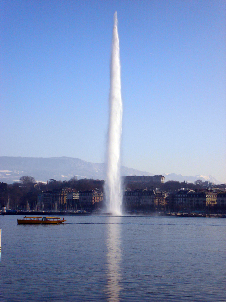 Jet d`Eau - Fântâna de pe Lacul Geneva (Leman) din Elveţia. Foto Daniela MICUŢARIU