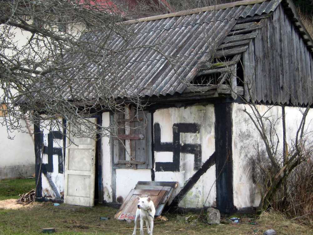 Pe aici nu se trece... Foto: Florin PAIU