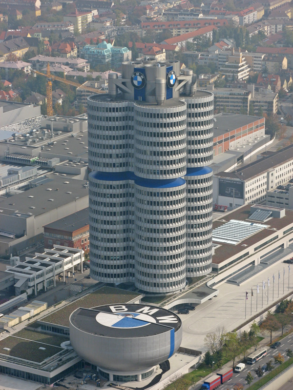 BMW - La înălţime... Foto: Sergiu RUSU