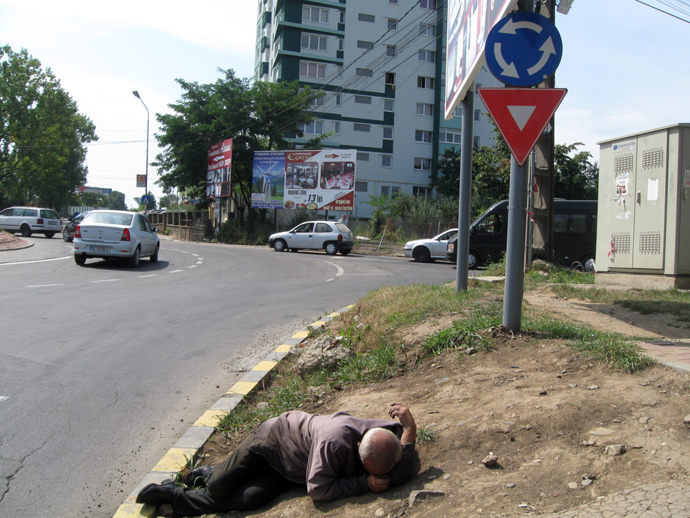 Circulaţi în linişte. Nu deranjati!. Foto: Cristina RUSU