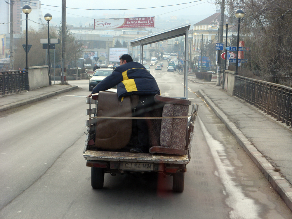 Șofer în România. Foto: Daniela MICUȚARIU