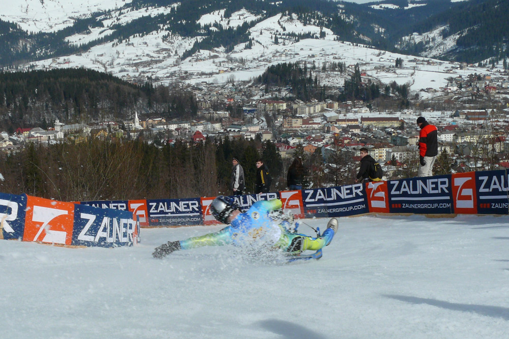 Coborâre cu sania. Foto: Iustin BUCULEI