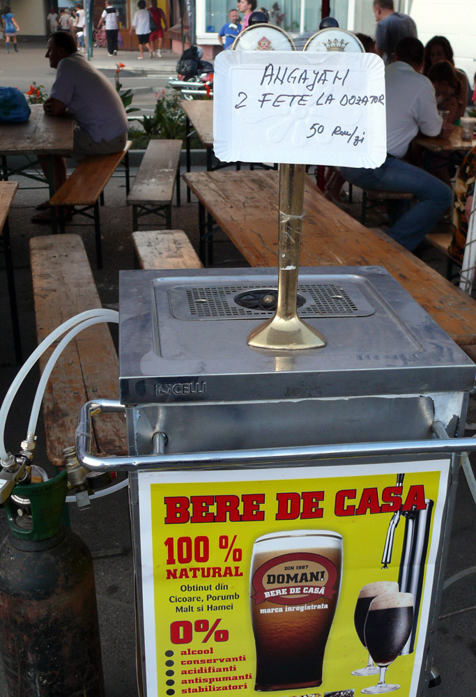 Fete la dozator. Foto: Iustin BUCULEI