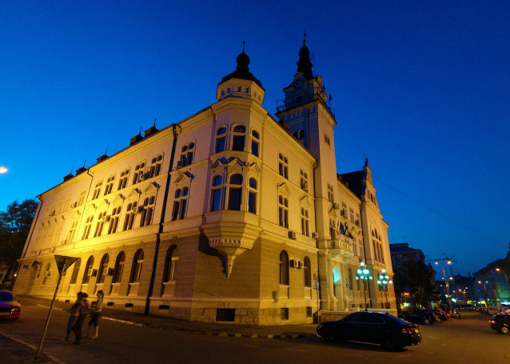 Arhitectură… Foto: Ana-Maria PLĂCINTĂ ALEXANDRACHE