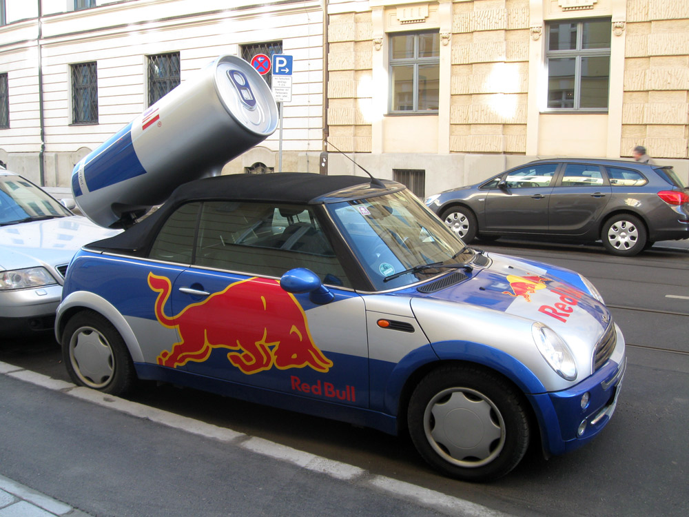 Supradoză de energizante pentru zilele grele la serviciu. Foto: Cristina RUSU