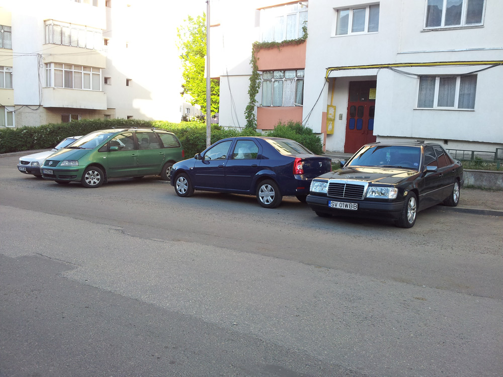 Parcare de… toţi banii. Foto: Bogdan TEIŞANU