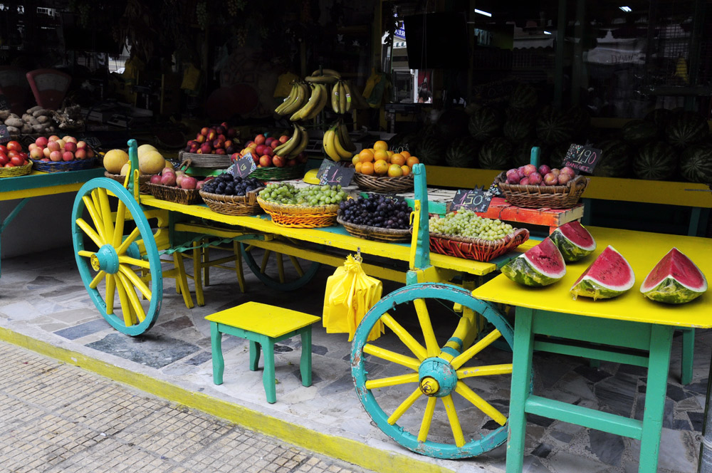 Carul cu fructe. Foto: Iustin Buculei