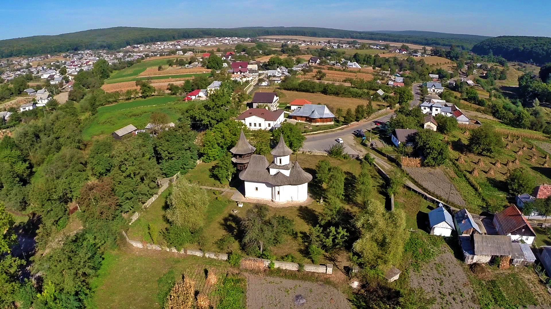 Biserica “Înălțarea Sfintei Cruci” din Pătrăuți