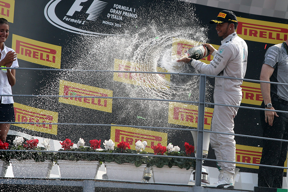 Formula 1 - Bucuria victoriei Lewis Hamilton - Foto Cezar Fronea