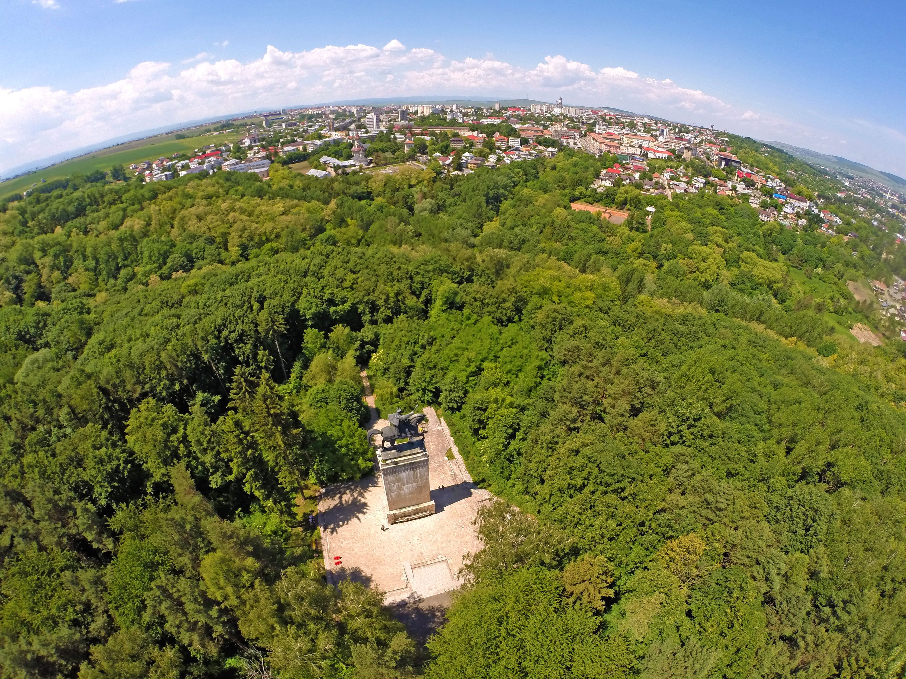 Statuia ecvestră a lui Ştefan cel Mare din Parcul Cetăţii de Scaun