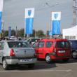 Iniţiativă: Sute de maşini, scoase la vânzare în parcarea Selgros