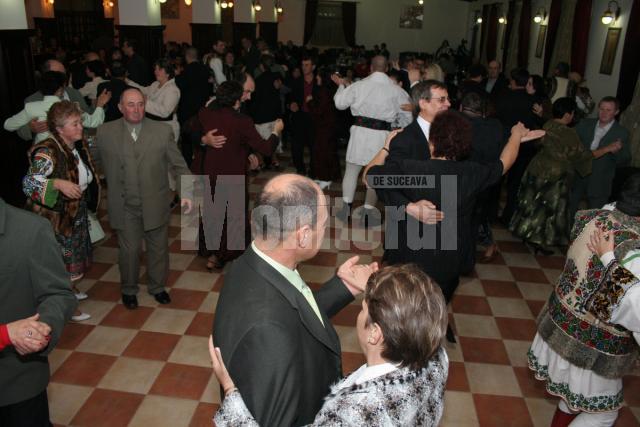 Peste 150 de familii din Şcheia, la „Balul gospodarilor