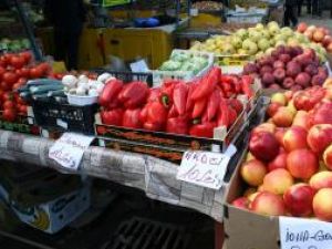 În „top”: Scumpirea legumelor şi fructelor în România, una dintre cele mai rapide din UE