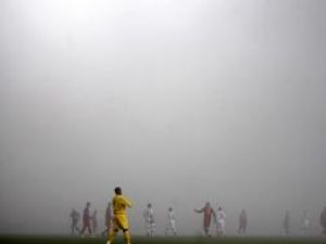 Stadionul din Ghencea a fost învăluit minute în şir în fumul petardelor şi fumigenelor