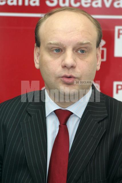 Ovidiu Donţu:„Solicităm public senatorului Flutur să-şi asume guvernarea la nivel local”