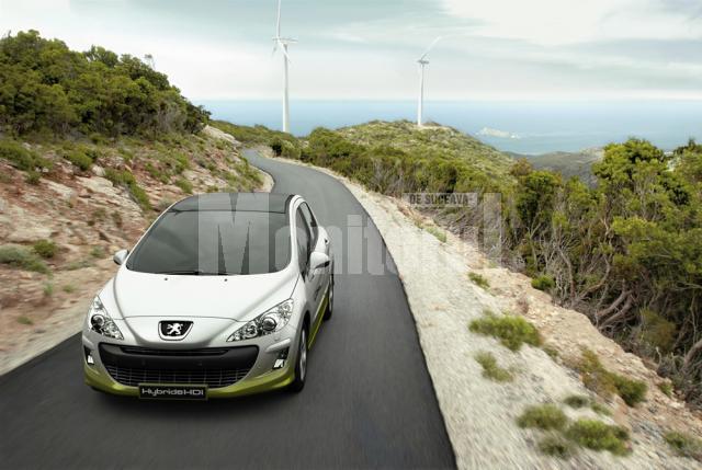 Peugeot 308 Hybrid, peste 2 ani