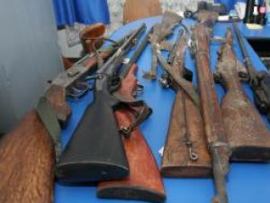 Armele de foc ilegale, atracţia unor suceveni