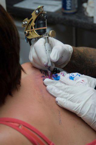 Tatuarea e mai eficace în provocarea sistemului imunitar