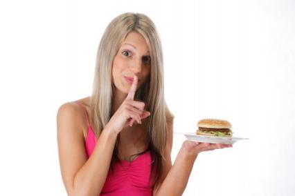 O lună de regim fast food poate avea efecte devastatoare asupra ficatului
