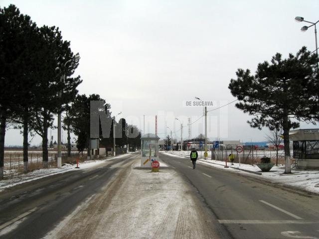 Toneta amplasată la intrarea în Punctul de Trecere a Frontierei Siret a fost mutată de curând în mijlocul drumului european 85.