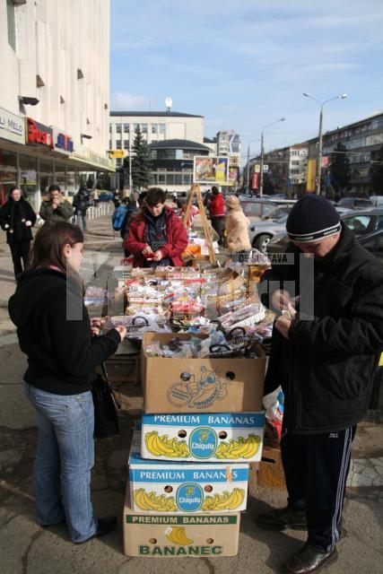 De sezon: Comercianţii de mărţişoare au invadat străzile din Suceava