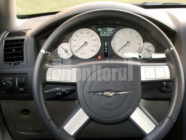 Premieră: Chrysler 300C SRT turează la maxim un diesel!