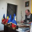 Primarul oraşului Liteni, Mihai Axinte, la birou