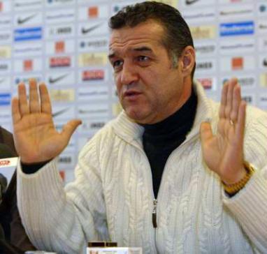 Gigi Becali s-a supărat rău pe „vedetele” echipei