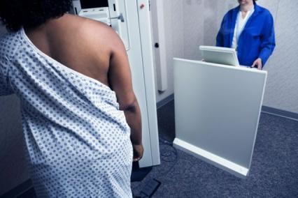 Numărul bolnavilor de cancer a crescut în medie cu 10 la sută
