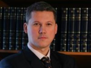 Avocatul Cătălin Predoiu este noul Ministru al Justiţiei