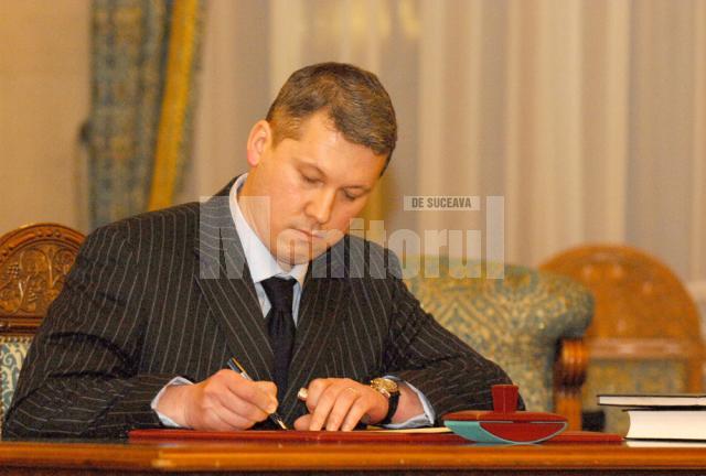 Avocatul Cătălin Predoiu, îşi preia, astăzi, oficial postul de ministru al Justiţiei