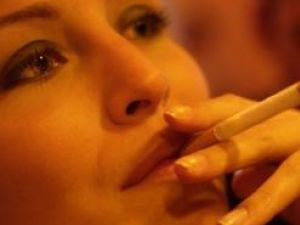 Vitamina E poate creşte riscul de tuberculoză la persoanele fumătoare