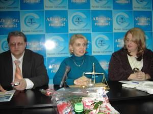 Preşedinta PC, deputata Daniela Popa, (centru) a fost prezentă la finele săptămânii trecute la Suceava