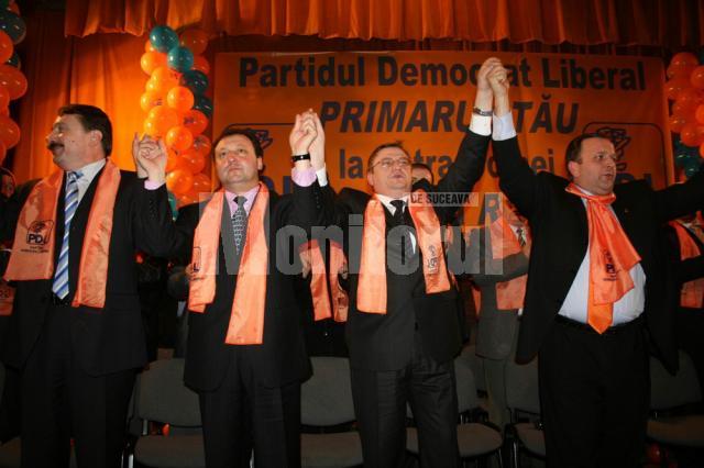 Omul de afaceri Mircea Rusu a fost lansat în mod oficial în cursa pentru câştigarea fotoliului de primar al municipiului Vatra Dornei din partea PD-L.