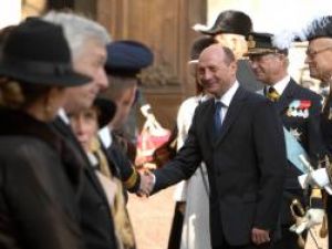 Băsescu către românii din Stockholm: România e 