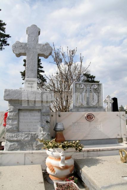 Ansamblul monumental funerar Grigori Vindereu & Alexandru Bidirel