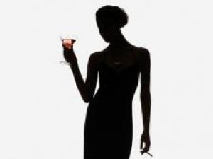 Alcoorexia, o nouă tulburare de alimentaţie care face victime în rândul femeilor