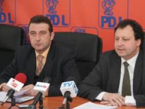 Surprinzător: PDL acuză Consiliul Judeţean Suceava că are conturi secrete