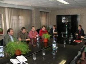 Întâlnire între viceprimarul Sucevei, Angela Zarojanu, şi o delegaţie a administraţiei locale din Chişinău