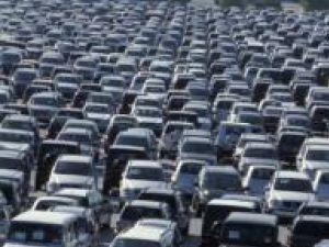 Taxa auto creşte pentru maşinile noi şi scade pentru autovehiculele vechi de import