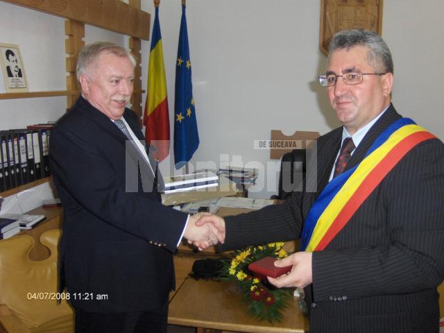 Onoare: Primarul de Suceava a primit acces la Primăria Viena